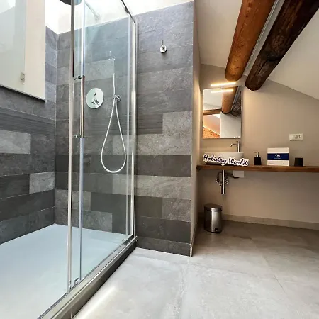 Apartment House Torre Piccamiglio By Holiday World Genoa